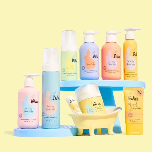 LavKids Kit Completo Viso Corpo Bambini 9 Pezzi Pera Camomilla