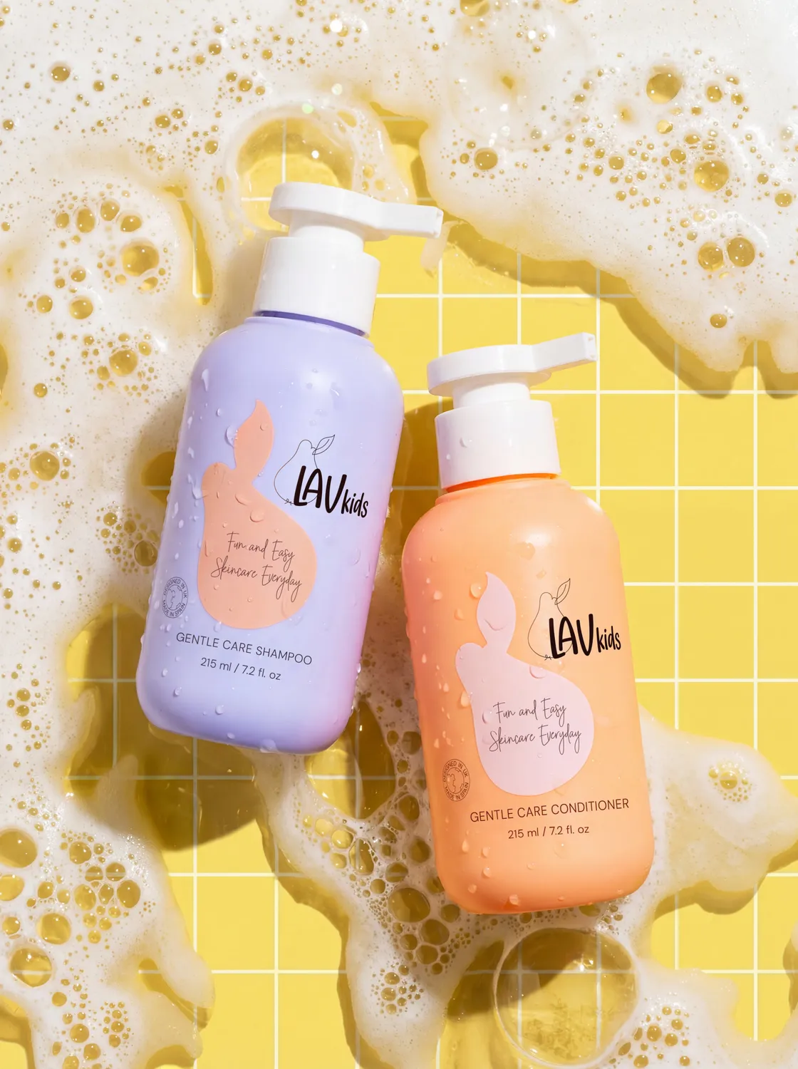 LavKids Kit Shampoo e Balsamo 215 ml Pera Camomilla con Spugna Omaggio
