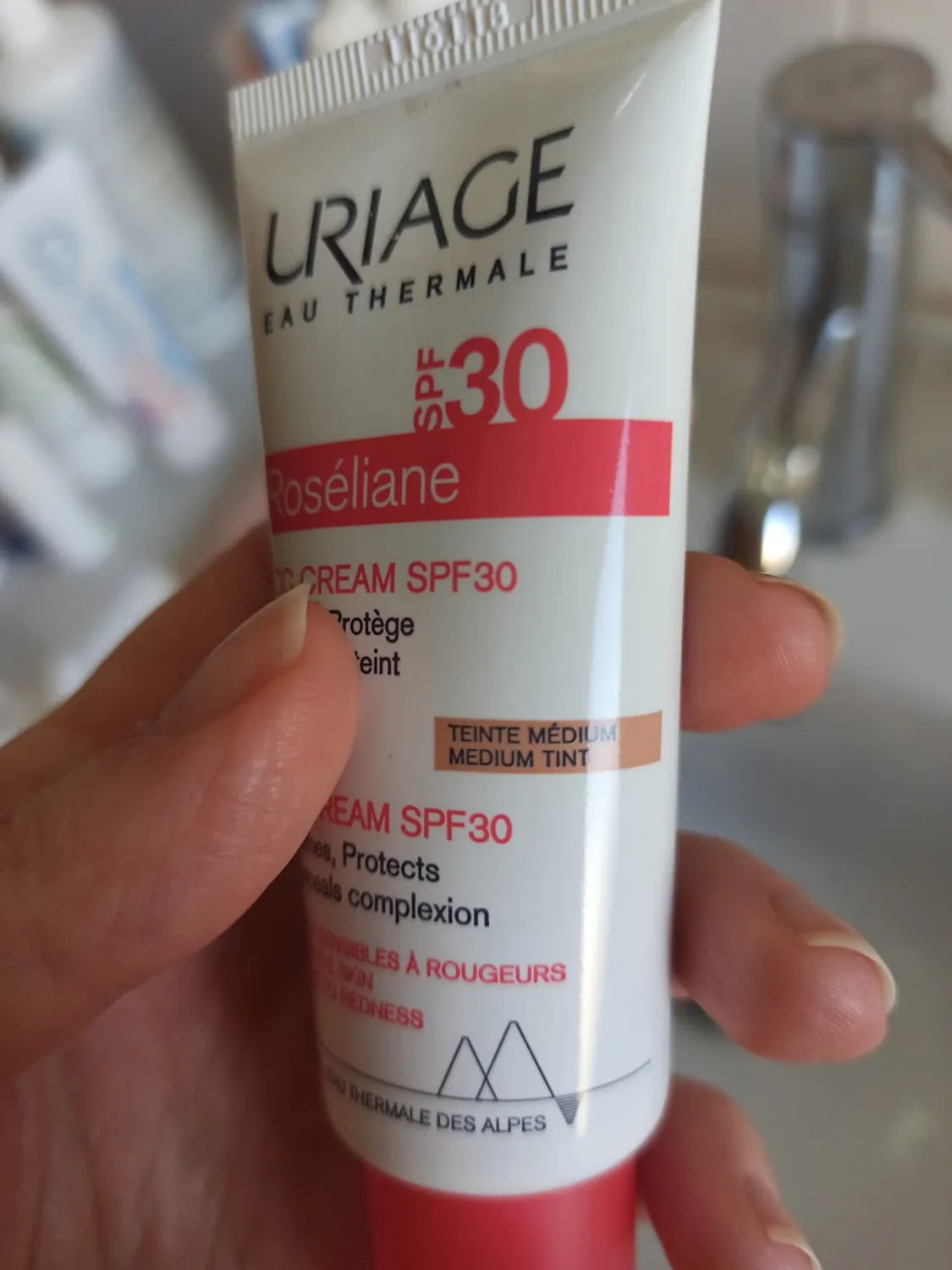 Uriage Roséliane CC Cream SPF30 Mandorla Antirossore