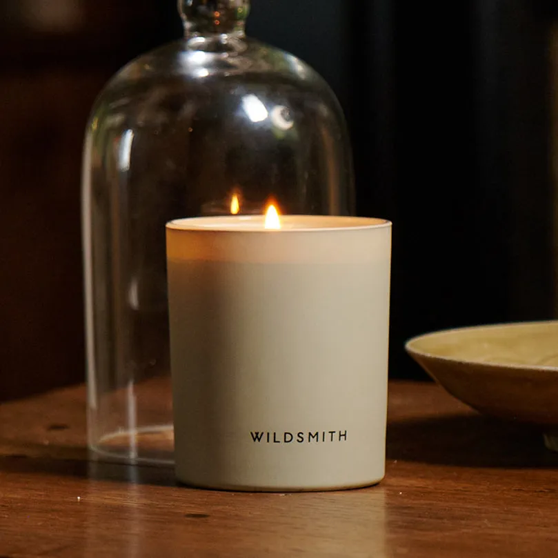 Wildsmith Skin Brumal Candle candela 230g incenso rosa